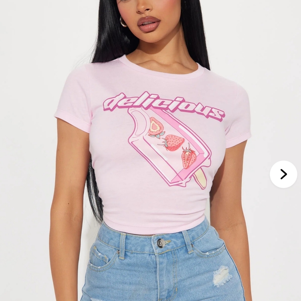 Fashion Nova Pink Fitted Graphic T-Shirt